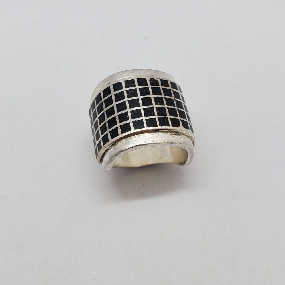 Sterling Silver Size 6 Wide Ring Onyx or Glass 925
